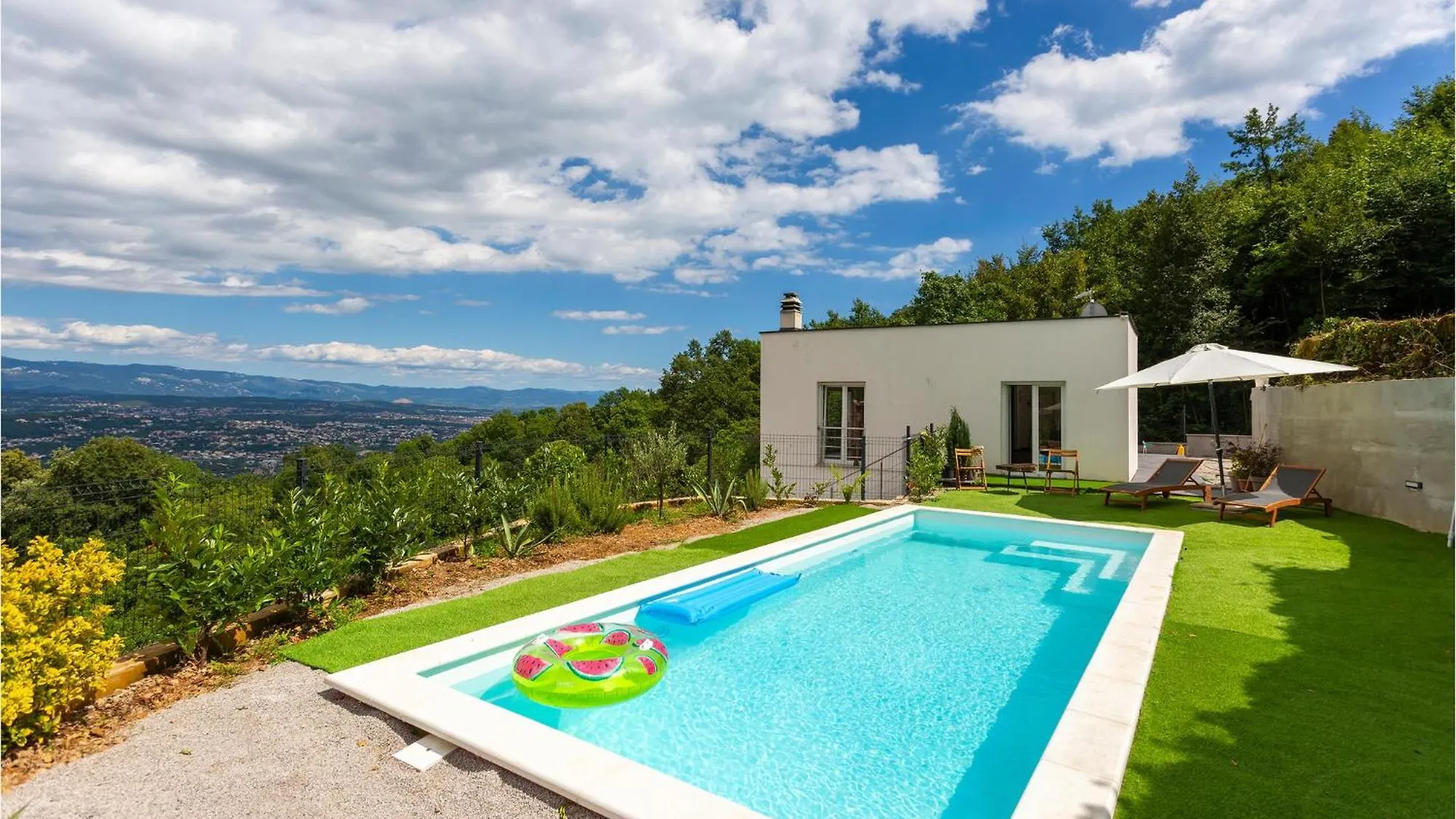 Amazing Home In Rukavac With Kitchen